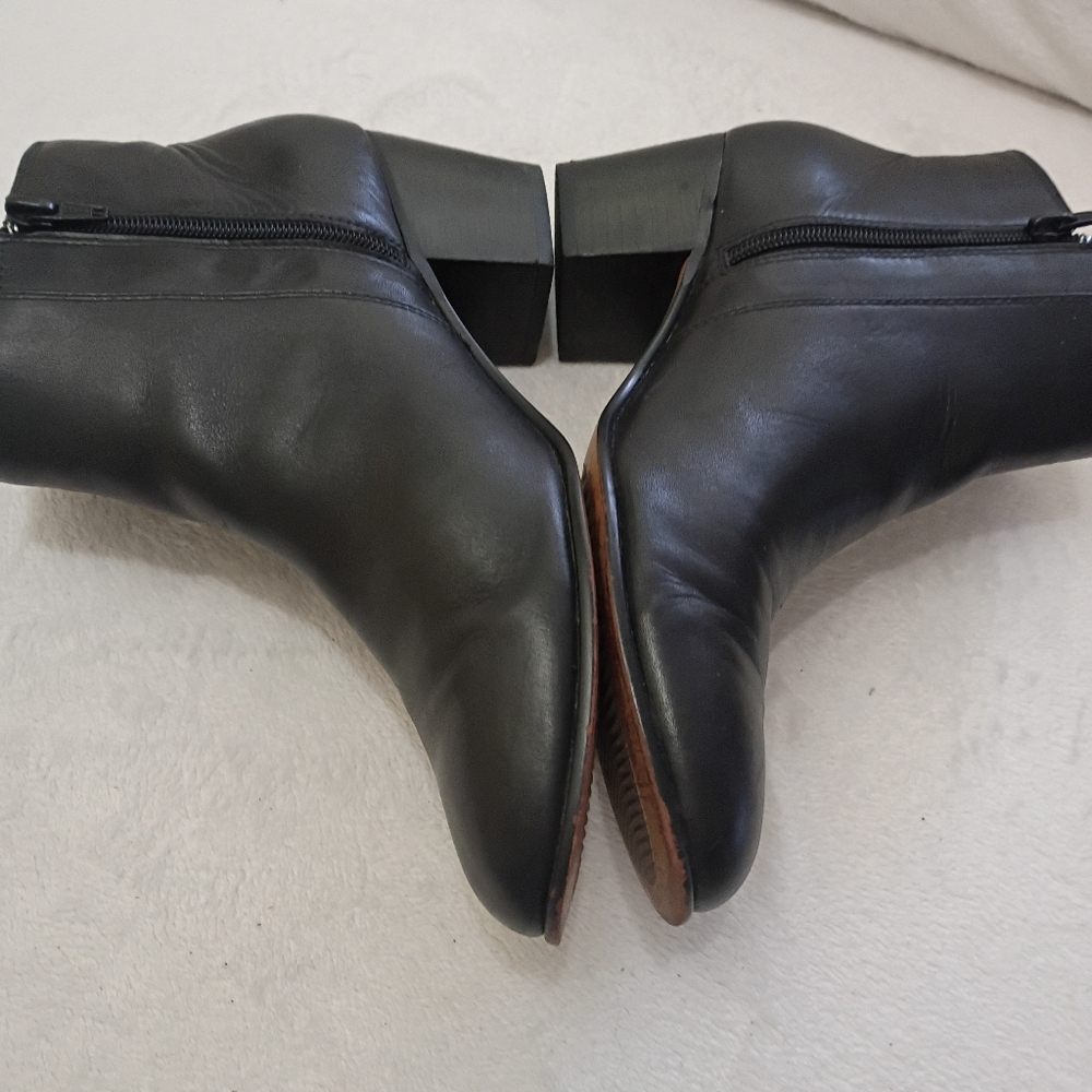 Classic Black Leather Ankle Boots - Women's Chelsea Block Heel - Picture 9 of 13